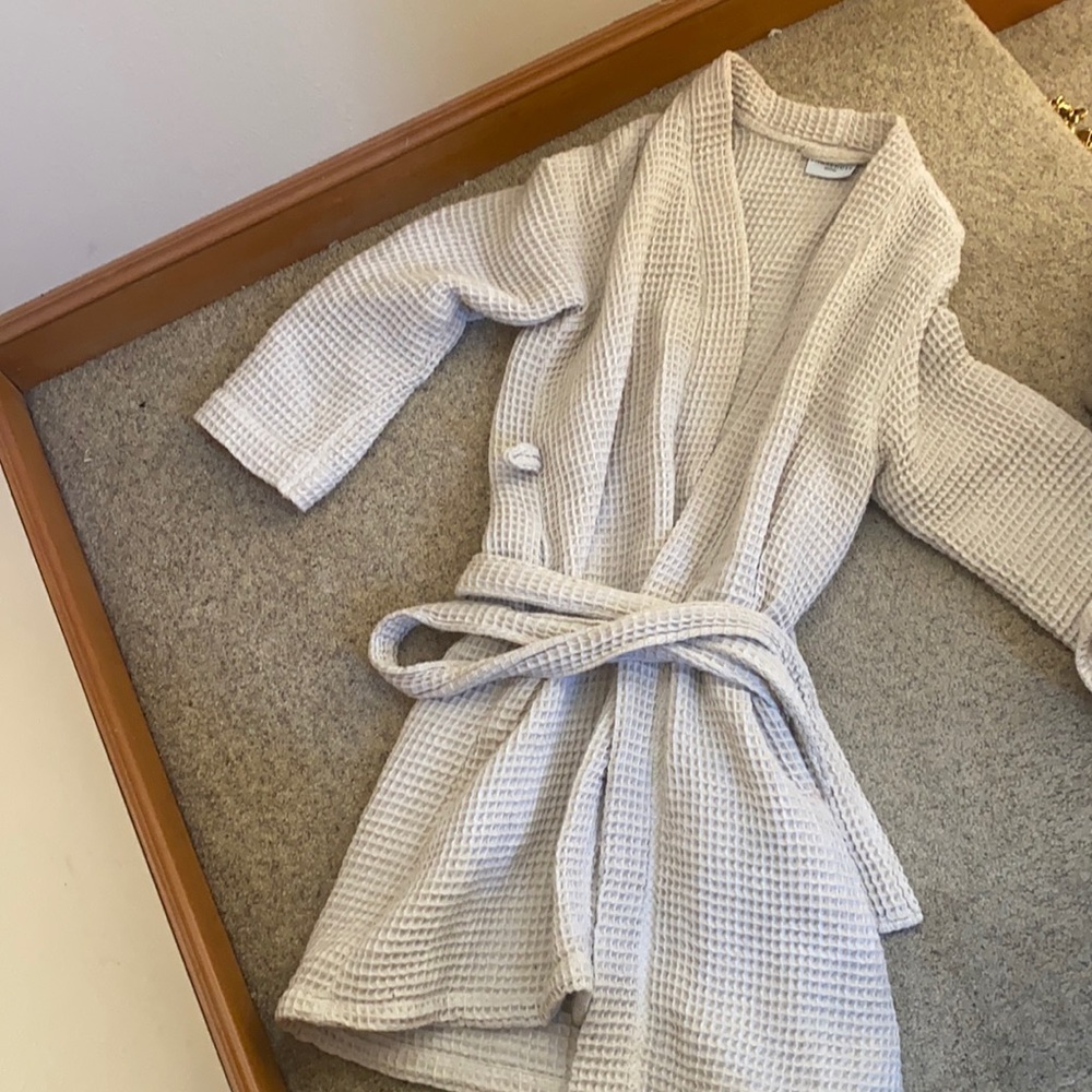 Parachute women’s medium waffle robe